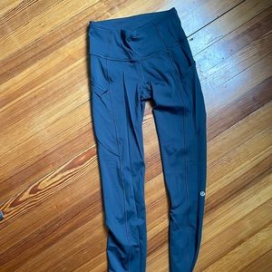 Lululemon gray tights size 4 like new